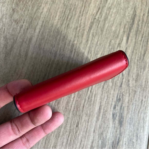 LIKE NEW Coach Flap Card Case w/snap closure. No flaws, marks, or blemishes. - Picture 4 of 6